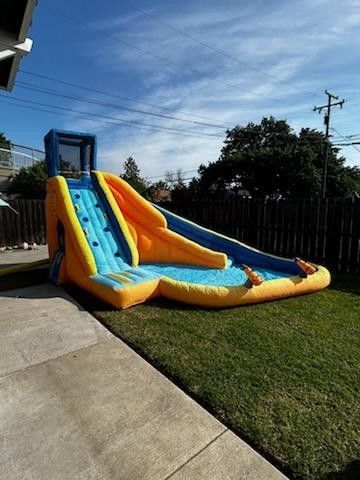 Banzai Sidewinder Falls Inflatable Water Park with Slide and Water Cannons / Comes with Blower $180