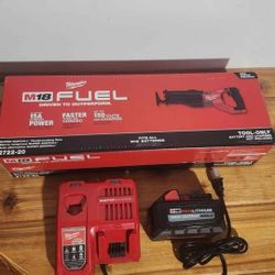 Milwaukee M18 'Fuel' 'Super Sawzall', High Output Battery, Rapid Charger