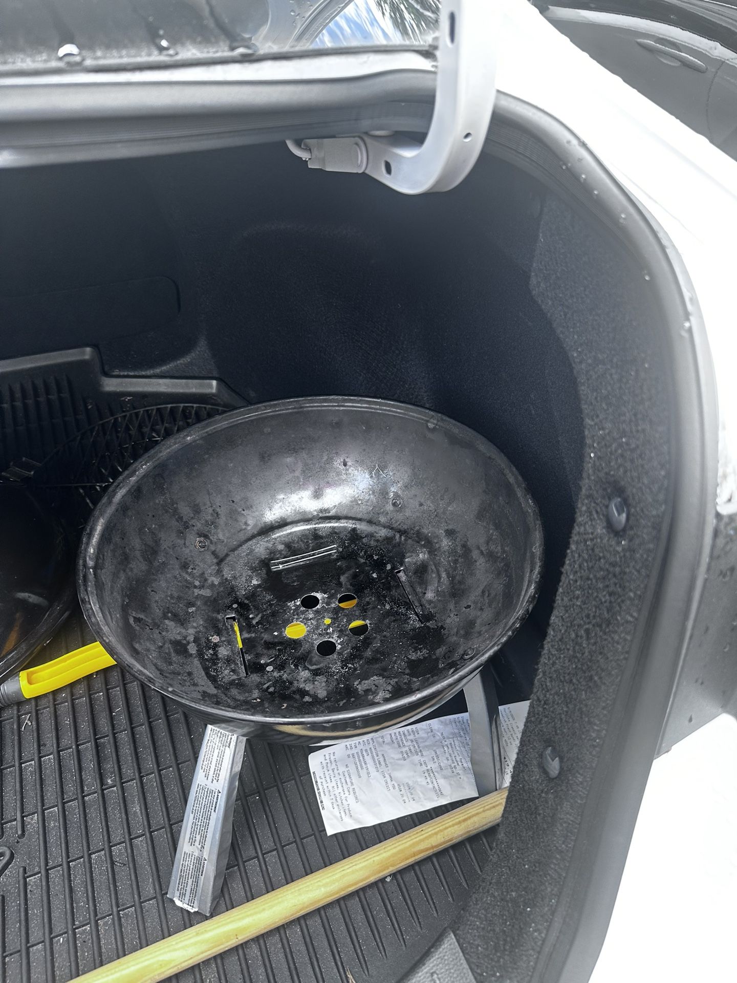 Free Pick Up - Charcoal Grill