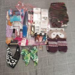 New makeup,accessories,bag,and Mini Perfume 