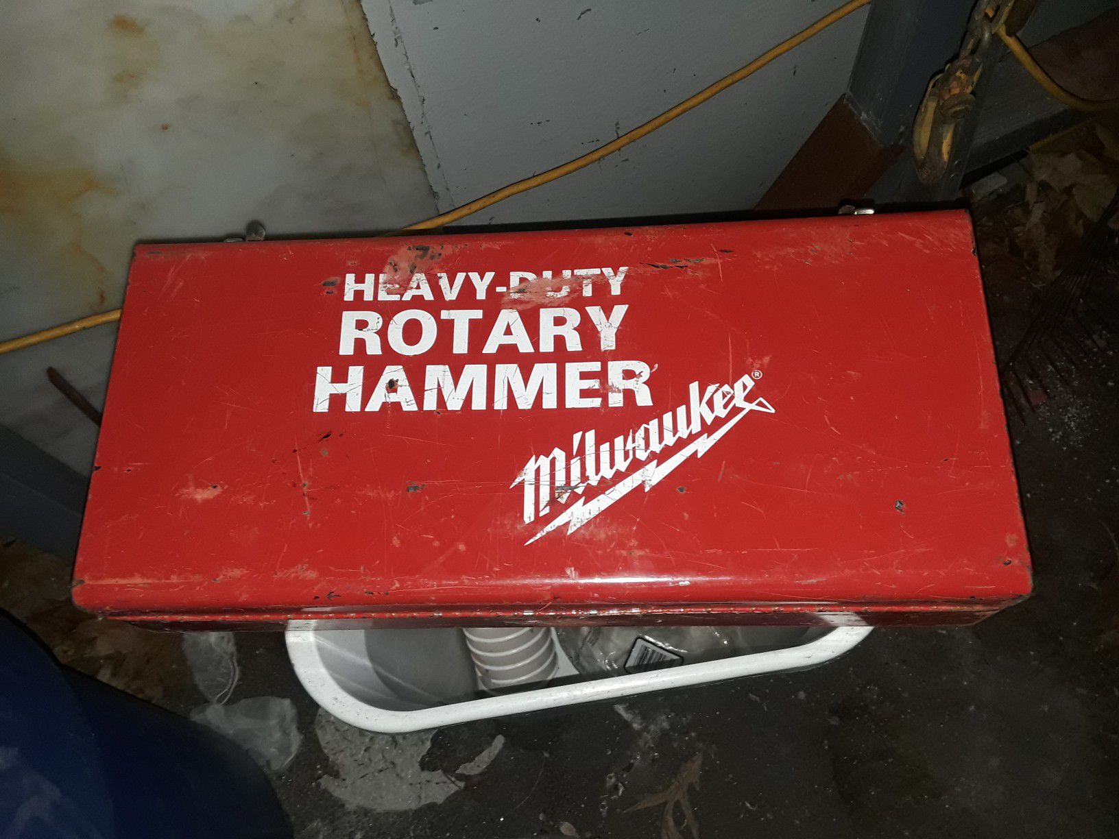 1 1/2 Milwaukee rotary hammer drill with bits