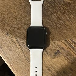 Apple Watch SE Aluminum 