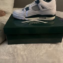 Jordan 4 Retro