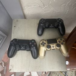 PS4 Controllers 