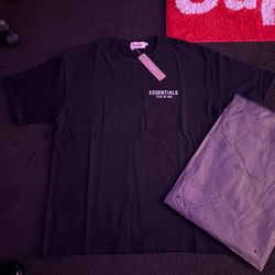 Black and white essentials shirt size xxl