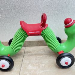 Radio Flyer Inchworm