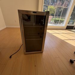 Whynter Beverage Refrigerator
