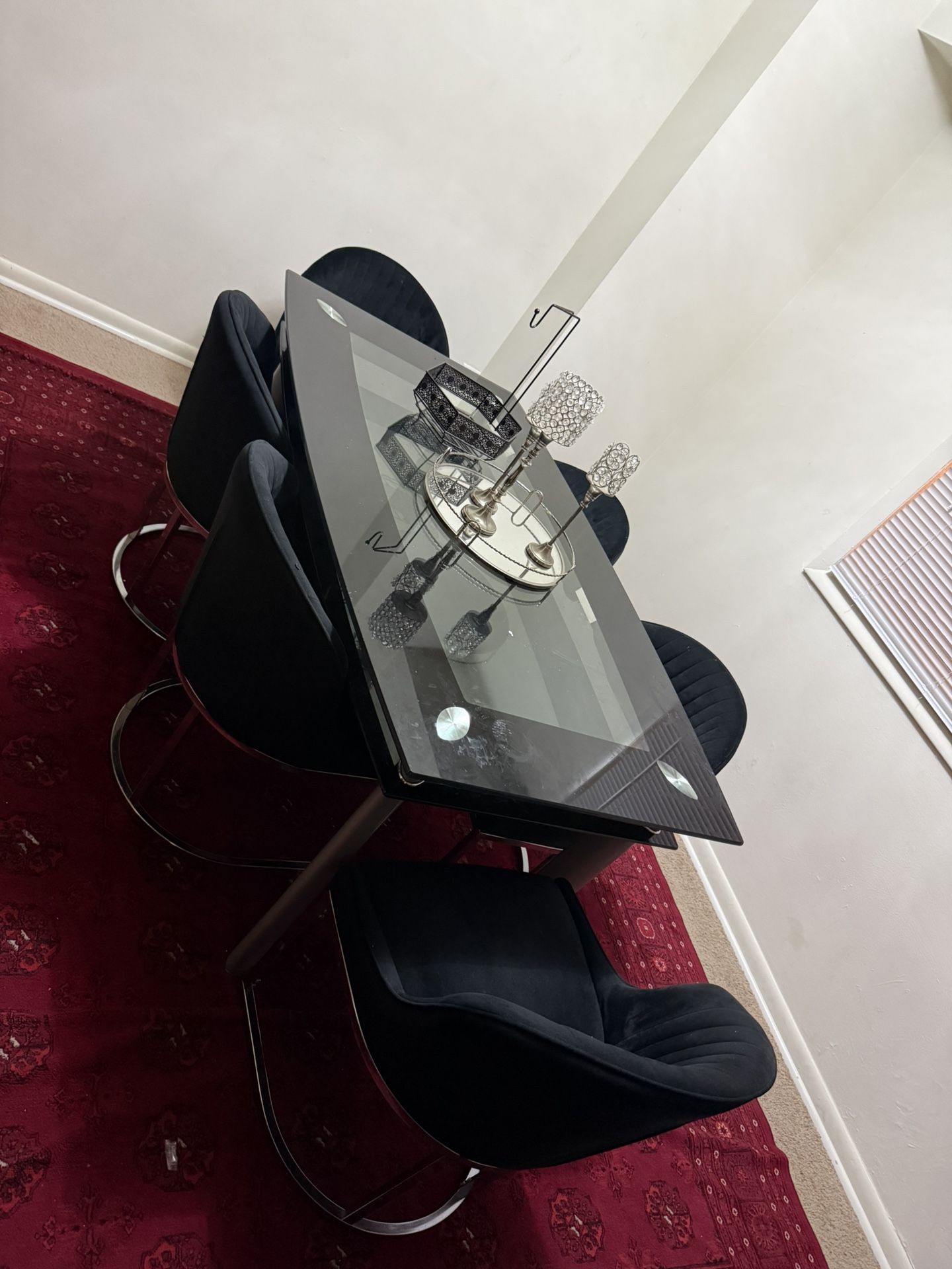 Dinning Table With 5 Chairs