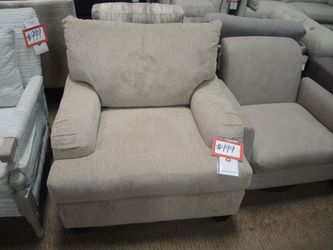 Oversized Accent Chair — Woodhaven (Oatmeal)