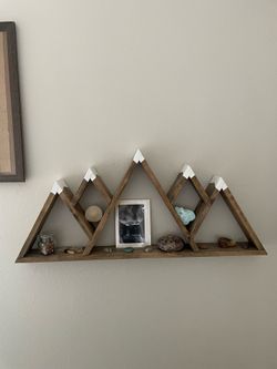 Mountain solid wood shelves