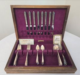 Vintage 50 Piece ROGERS BROS EXQUISITE Silverplate Flatware Box & Certificates