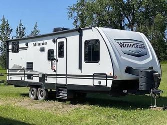 2020 Winnebago Minnie 2455BHS – $15,900
