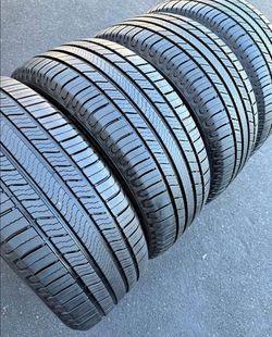 235-55-20 Set 4 Tires Michelin Con Excelente calidad Las 4