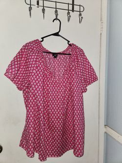 Ellos Plus Size 3X (30/32) Pink Printed V-Neck Top