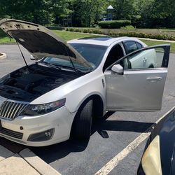 2011 Lincoln MKS 70k miles