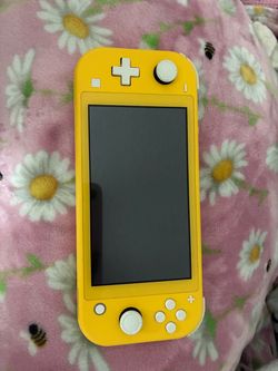 Nintendo Switch Lite Yellow
