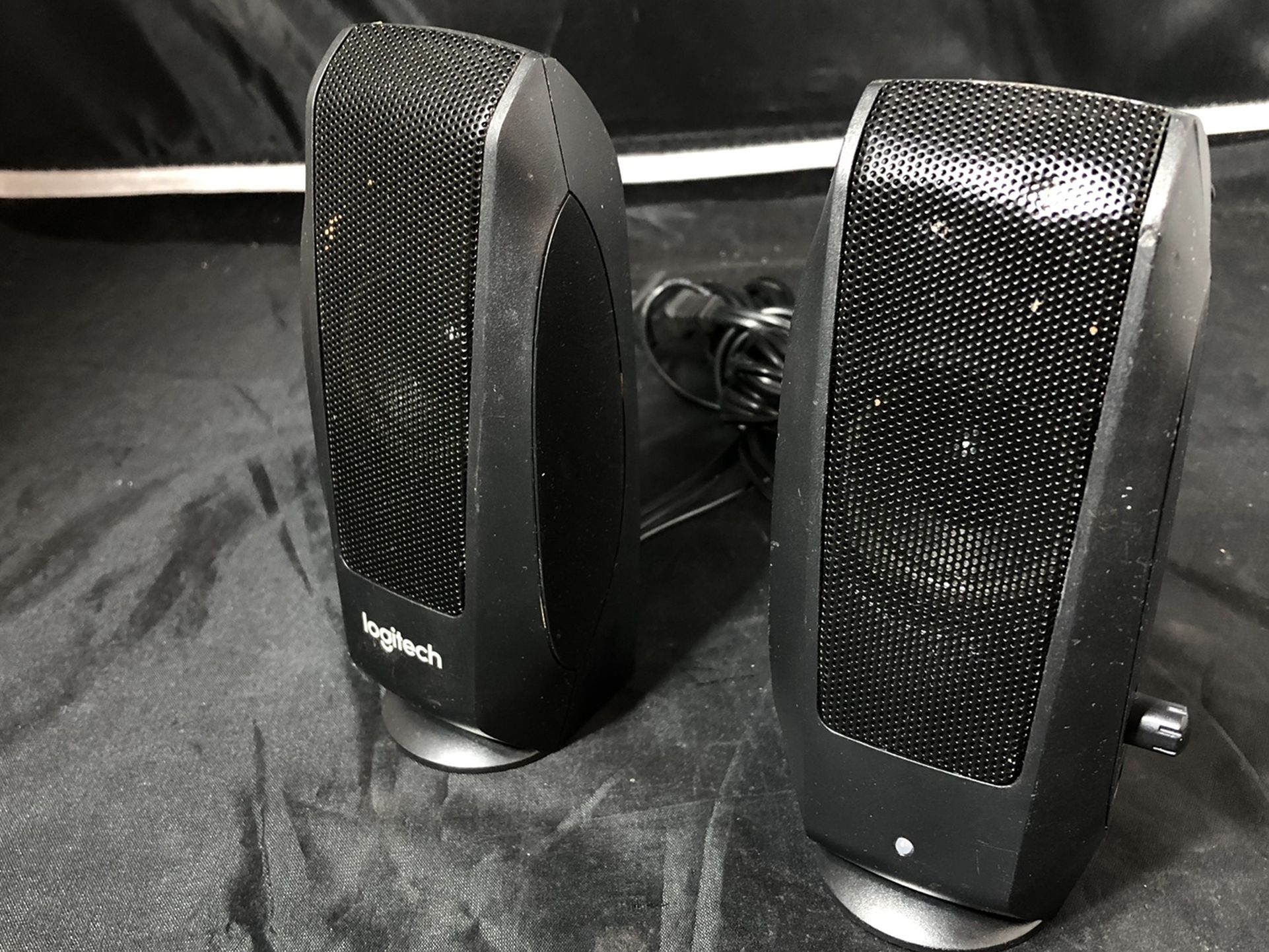 Logitech computer stereo speakers