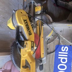 Dewalt  Mid Saw 