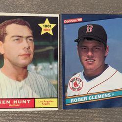 2 Baseball Cards 