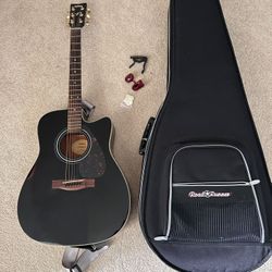 Yamaha Acoustic Guitar With Roadrunner Case 