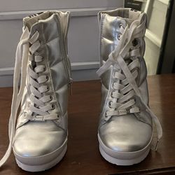 Dkny Silver Wedges Laced Fronts 