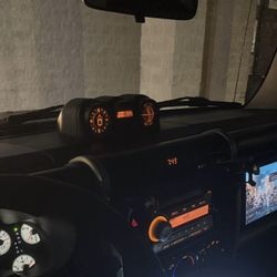 Original Stereo and plastic frame for toyota Fj cruiser 2007