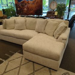 Brand New White Modern SOFA Sectional Couch 
