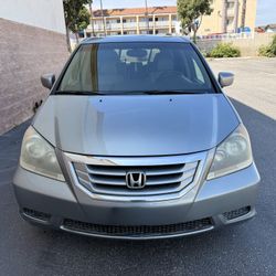 Honda Odyssey EX-L Minivan 4D