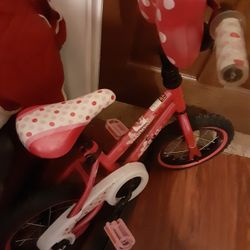 Disney Minnie Mouse Bike With Paddles $30.00 Cash Only (Serious Buyers)
