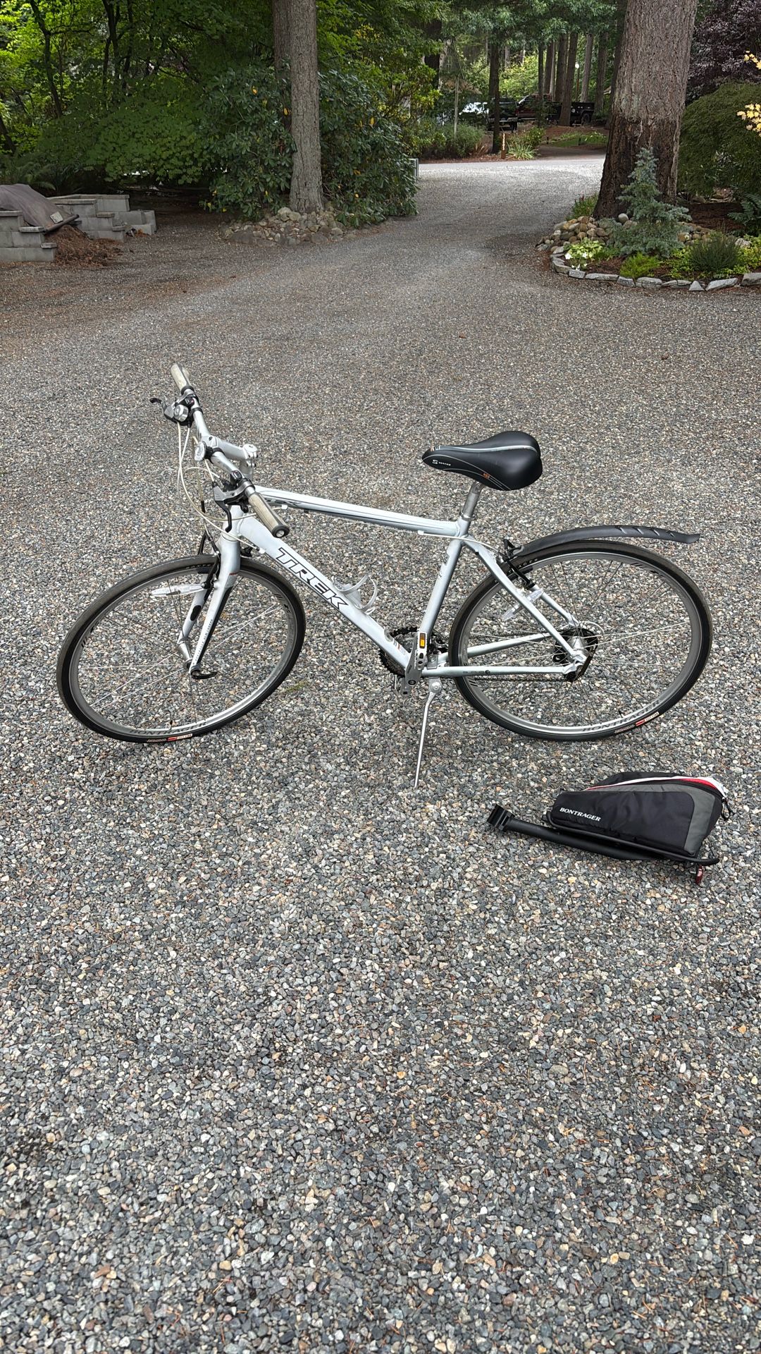Trek Bontrager 20” Bike w/ gear bag