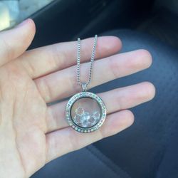 Dimond Locklate Necklace 