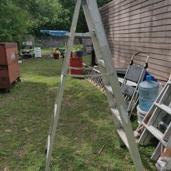 WERNER 364 4 ft Stepladder 