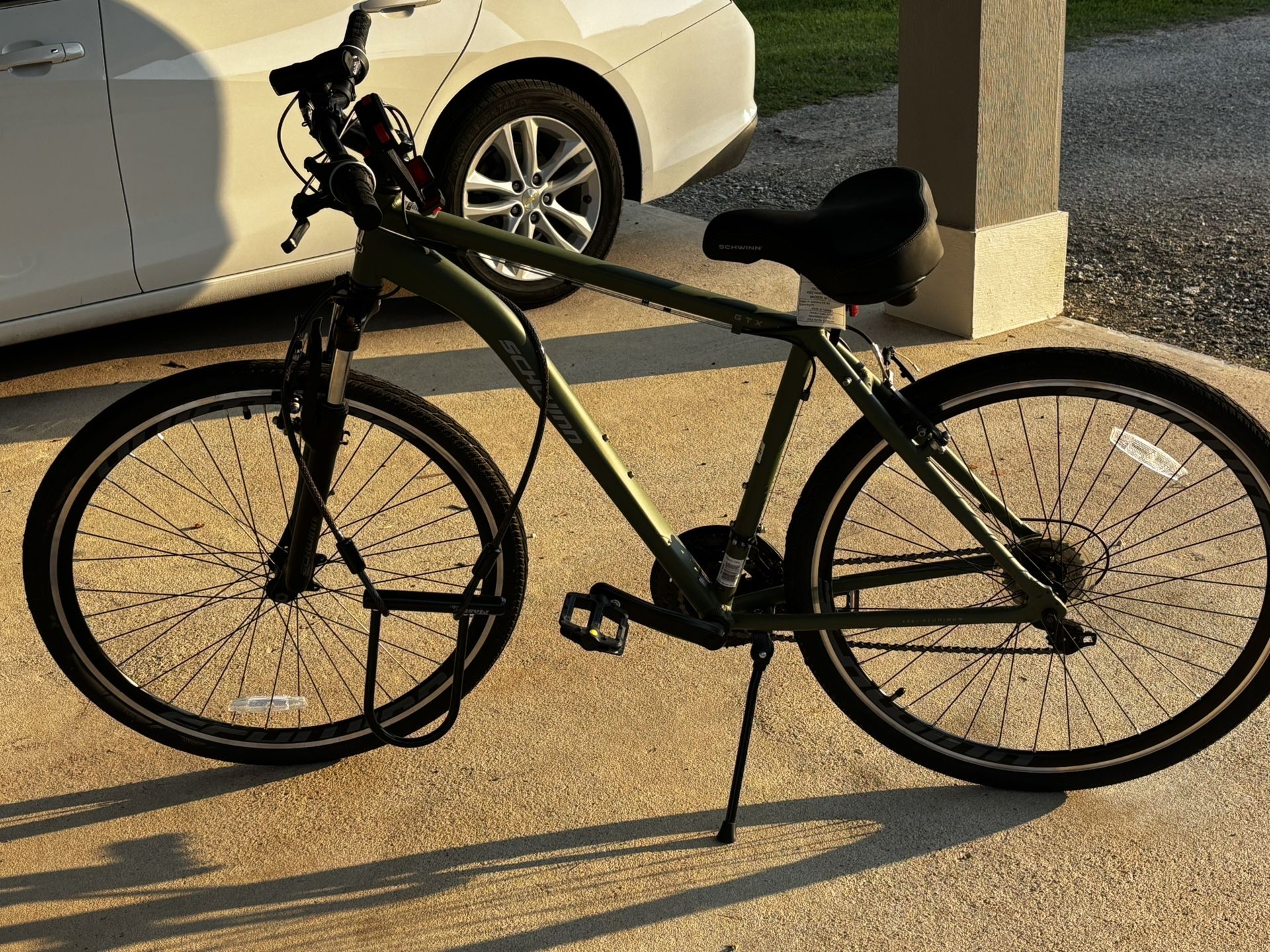 26” Men’s Schwinn Hybrid Bike