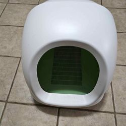 Breeze Hooded Cat Litter Box