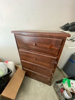 Solid Wood 3-Drawer Dresser