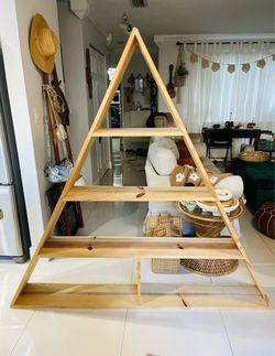 Wood triangle shelf