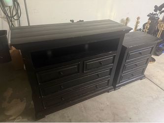 Black night stand and drawer