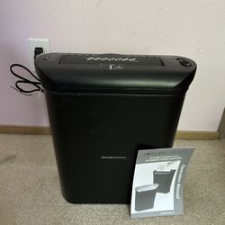 Paper Shredder 