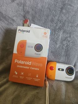 Underwater Polaroid Wave