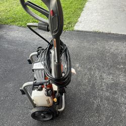 Pressure Washer Husqvarna PW 2000 Electric Pressure Washer.
