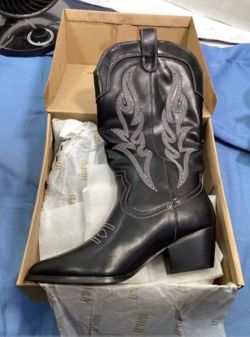 Brand New Cowgirl Boots