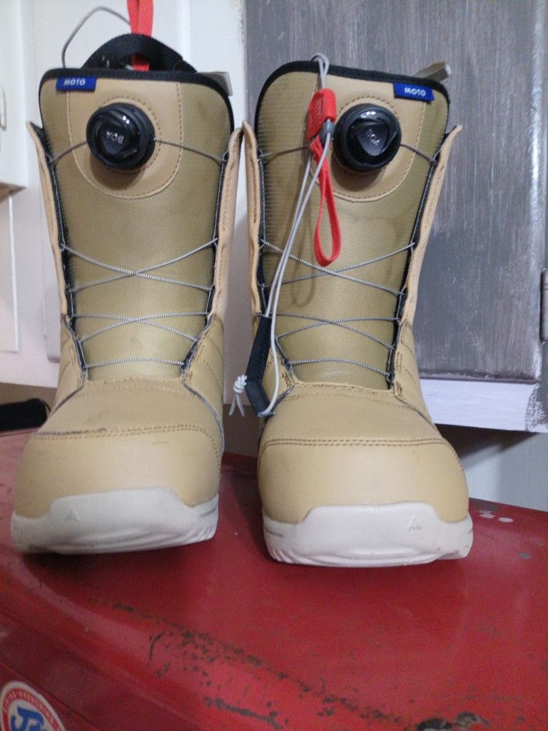 Snow Boots