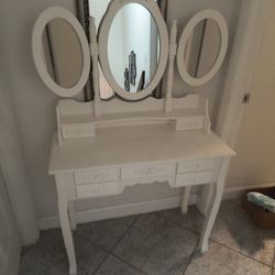 3 Mirror White Makeup Vanity With 7 Drawers Comes With Stool
