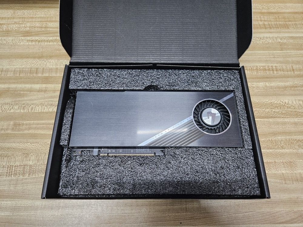 Graphics Card Gigabyte Aorus Gen4 Aic Adaptor Review Gigabyte