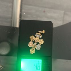 14 K pendant and chain