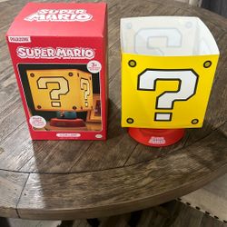 Super Mario Icon 10.4-in Lamp
