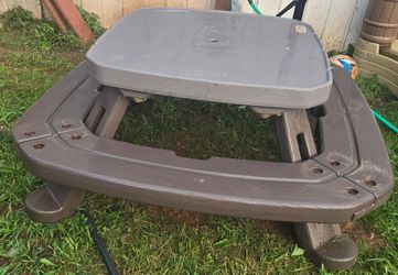 Little Tikes Fold 'n Store Picnic Table
