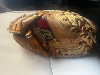 Mizuno Max Flex catchers mitt