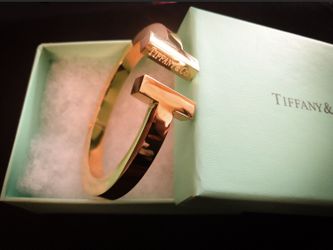 Tiffany inspired hinged bracelet. Gold plated. For Men / Women.