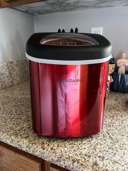 Ice maker